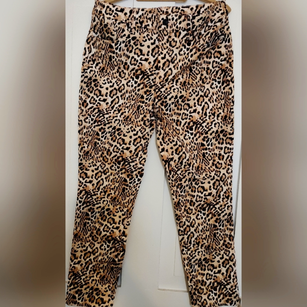 Chico's animal print slim fit pants.